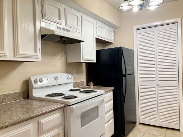 6602 Harbor Town Drive 1008, Houston TX 77036