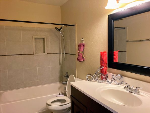 6602 Harbor Town Drive 1008, Houston TX 77036