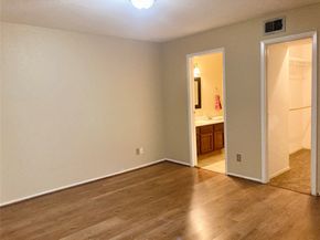 6602 Harbor Town Drive 1008, Houston TX 77036