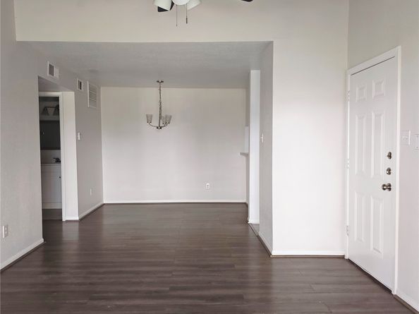 9090 S Braeswood Boulevard 74, Houston TX 77074