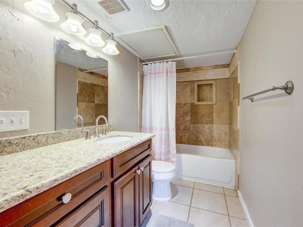 7575 Katy Freeway 115, Houston TX 77024