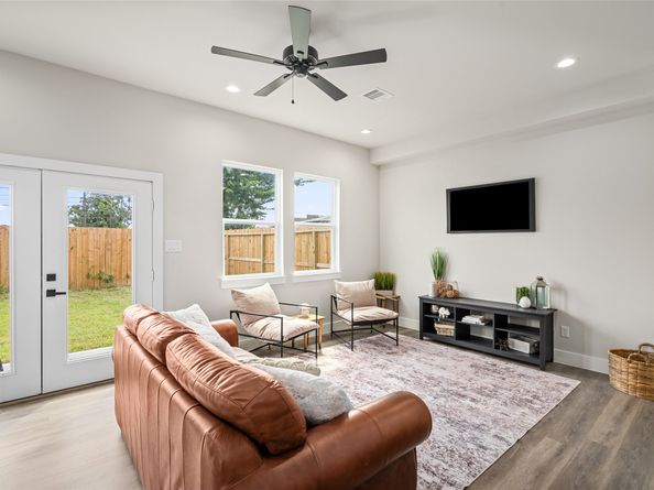 7220 Avenue B, Houston TX 77011