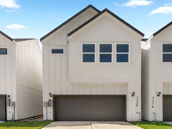 7220 Avenue B, Houston TX 77011