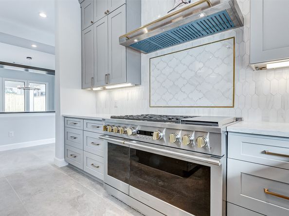 6522 Westview Drive, Houston TX 77055