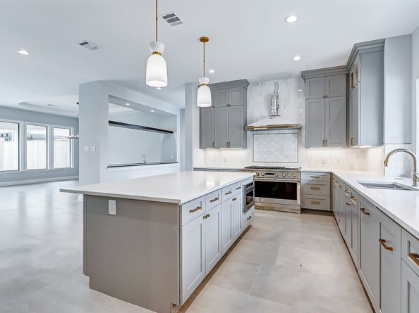 6522 Westview Drive, Houston TX 77055