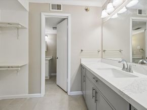 11957 Bob White Drive 863, Houston TX 77035