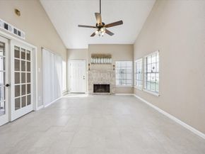 11957 Bob White Drive 863, Houston TX 77035