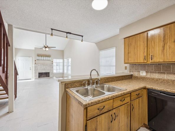 11957 Bob White Drive 863, Houston TX 77035