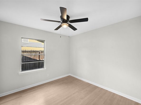 5926 Belneath Street, Houston TX 77033