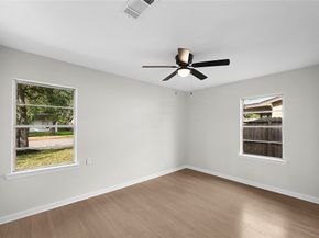 5926 Belneath Street, Houston TX 77033