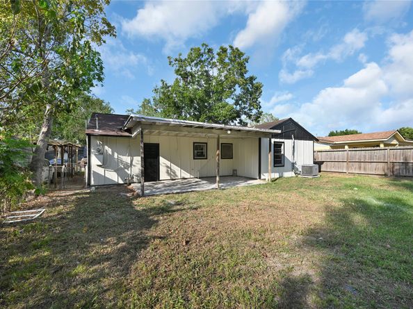 5926 Belneath Street, Houston TX 77033