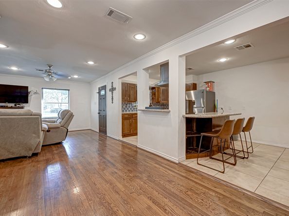 4 Carlota Court, Houston TX 77074