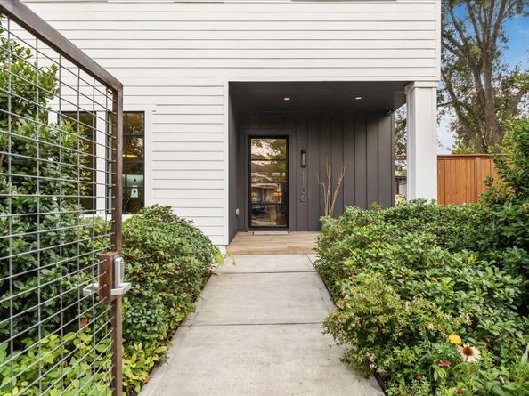1136 Woodland Street, Houston TX 77009