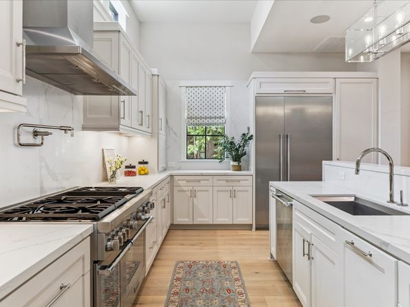 1136 Woodland Street, Houston TX 77009