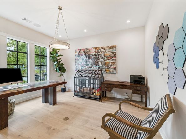 1136 Woodland Street, Houston TX 77009