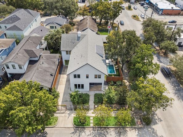 1136 Woodland Street, Houston TX 77009