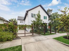 1136 Woodland Street, Houston TX 77009