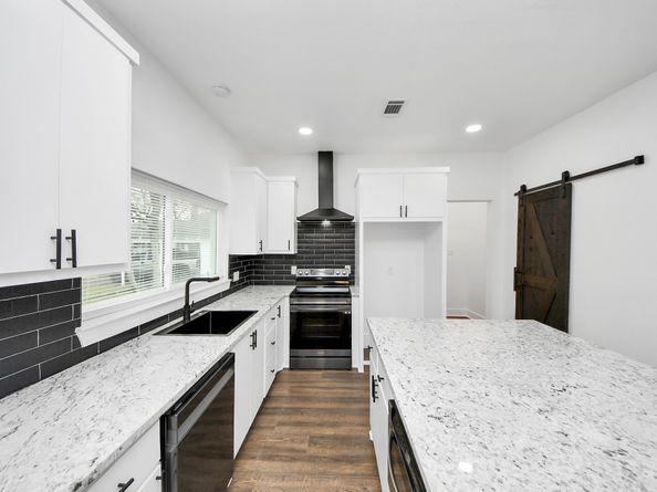 2518 Cochran Street, Houston TX 77009