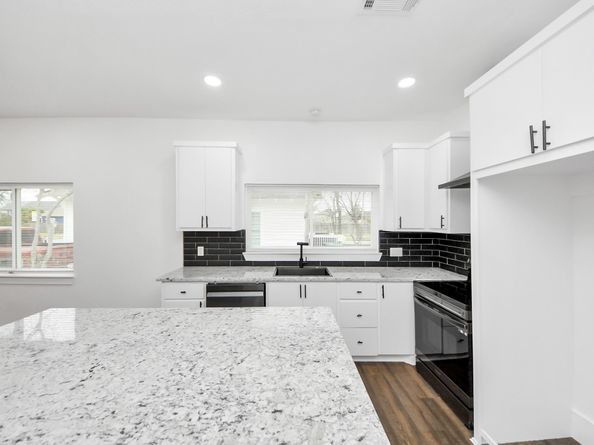 2518 Cochran Street, Houston TX 77009
