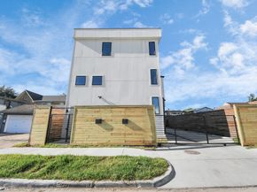 2312 Barbee Street, Houston TX 77004