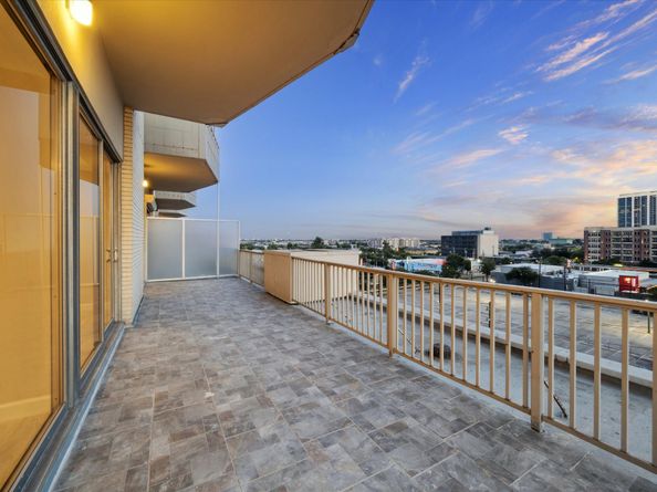 2016 Main Street 622, Houston TX 77002