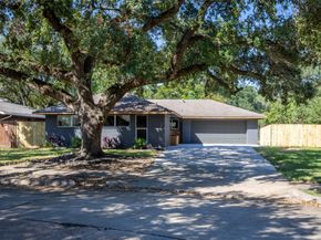 11106 Huggins Drive, Houston TX 77035
