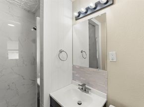 11106 Huggins Drive, Houston TX 77035