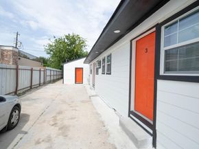 1426 Telephone Road, Houston TX 77023