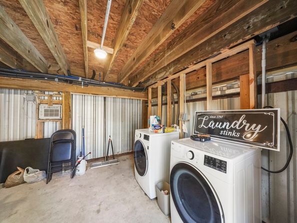 910 Rosewick Street, Houston TX 77015