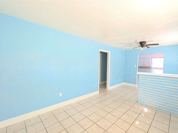 5127 Weaver Road, Houston TX 77016