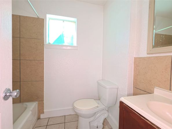 5127 Weaver Road, Houston TX 77016