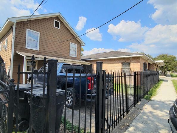 7846 Dayton Street, Houston TX 77012