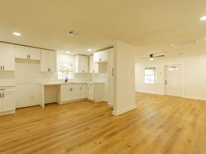 6802 Eastwood Street, Houston TX 77021