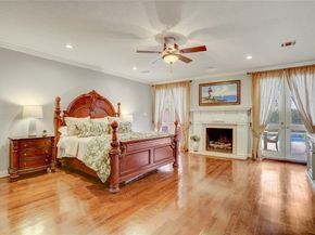 62 Pipers Walk, Sugar Land TX 77479