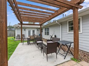 1506 Freedonia Drive, Houston TX 77055