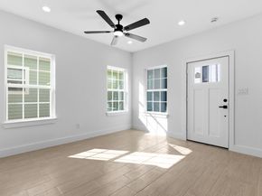 428 Rhode Island St, Houston TX 77029