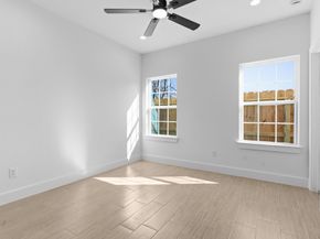 428 Rhode Island St, Houston TX 77029