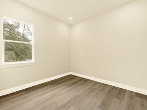 708 Savonna, Houston TX 77076
