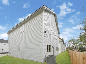 708 Savonna, Houston TX 77076