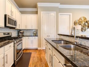 1110 Sherwood Trail, Houston TX 77043
