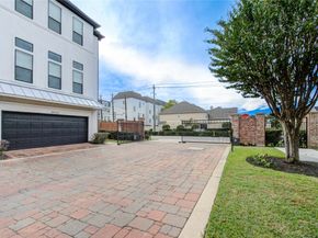 1110 Sherwood Trail, Houston TX 77043