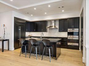 2325 Welch Street 704, Houston TX 77019
