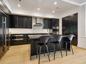 2325 Welch Street 704, Houston TX 77019