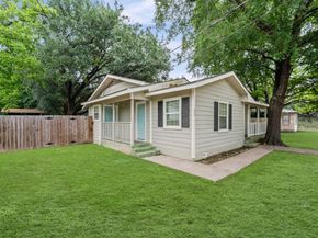 623 S 1st Street, Conroe TX 77301