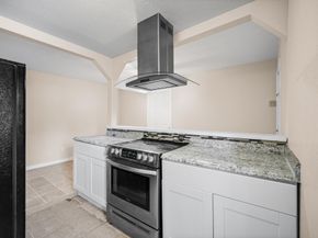 623 S 1st Street, Conroe TX 77301