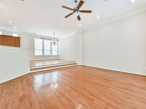 5723 Kansas Street, Houston TX 77007