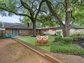 5350 Dumfries Drive, Houston TX 77096