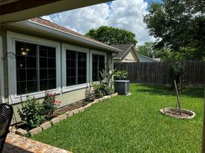 10119 Towne Mist Drive, Sugar Land TX 77498