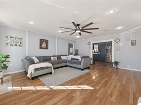 10502 Hollyglen Drive, Houston TX 77016