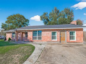 10502 Hollyglen Drive, Houston TX 77016